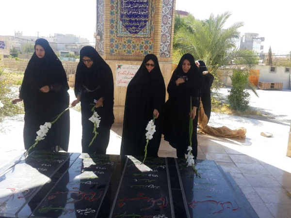 گلباران قبور شهدای گمنام