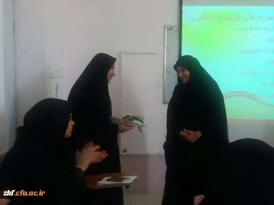 تجلیل از استاد بسیجی در هفته بسیج دانشجویی