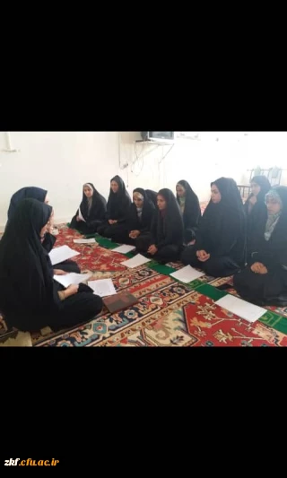 جلسه سرگروه های طرح بینش مطهر با مربیان در نماز خانه دانشگاه