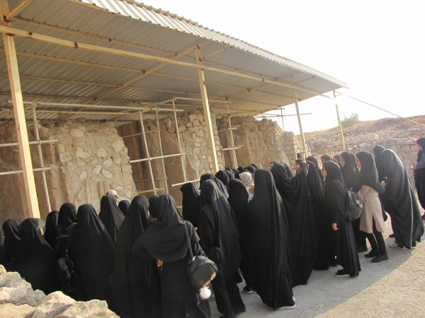 بازدید دانشجویان ورودی 98 از شهر باستانی بیشابور کازرون  2