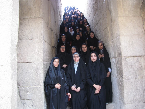 بازدید دانشجویان ورودی 98 از شهر باستانی بیشابور کازرون  2