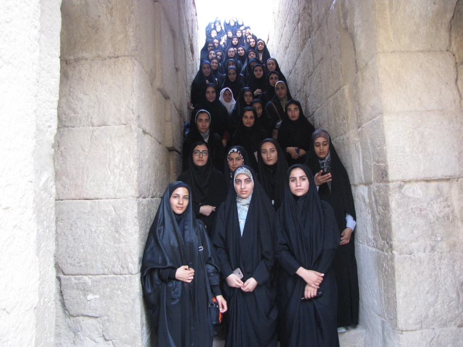 بازدید دانشجویان ورودی 98 از شهر باستانی بیشابور کازرون  2