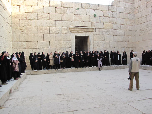 بازدید دانشجویان ورودی 98 از شهر باستانی بیشابور کازرون  2