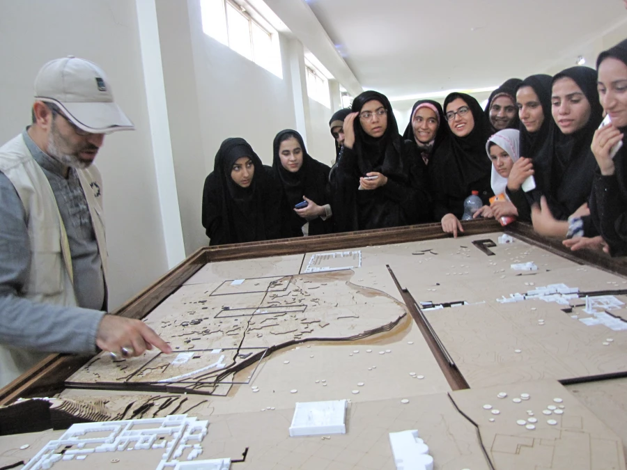 بازدید دانشجویان ورودی 98 از شهر باستانی بیشابور کازرون  2