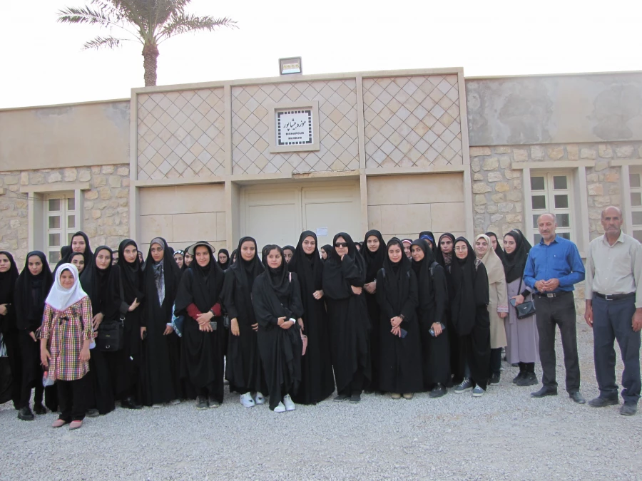 بازدید دانشجویان ورودی 98 از شهر باستانی بیشابور کازرون  2