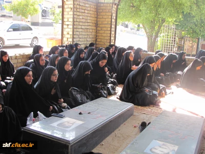 غبارروبی گلزار شهدای شهرستان کازرون با حضور دانشجویان دانشگاه