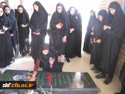 غبارروبی گلزار شهدای شهرستان کازرون با حضور دانشجویان دانشگاه 5