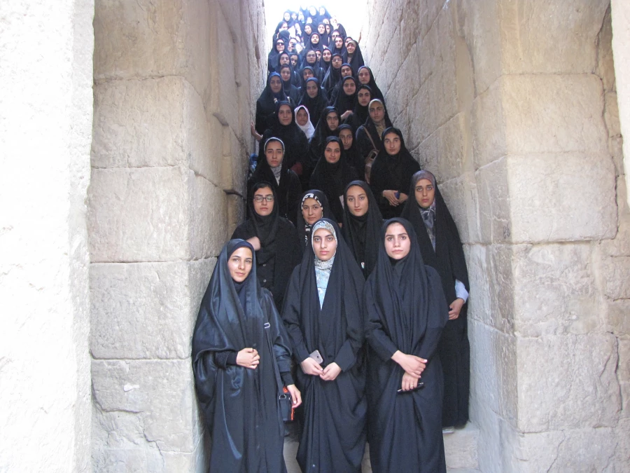 بازدید دانشجویان ورودی 98 از شهر باستانی بیشابور کازرون 6