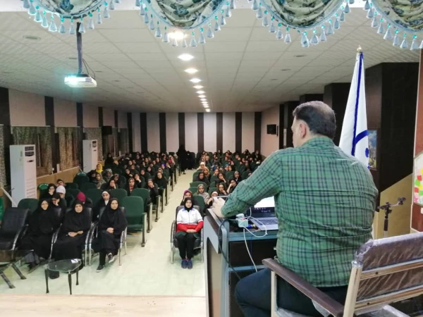 برگزاری همایش پدافند غیر عامل در واحد دانشگاهی زینب کبری (س) کازرون 2