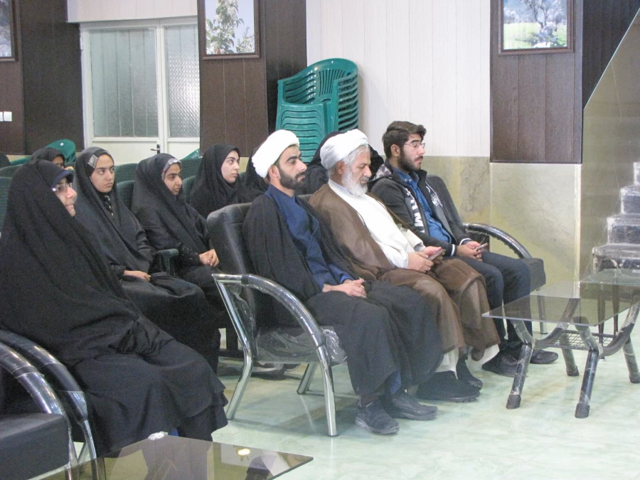 چهارمین سال برگزاری  طرح بینش مطهر در واحد دانشگاهی زینب کبری(س)کازرون با حضور نماینده نهاد رهبری در امور پردیس های استان فارس  2