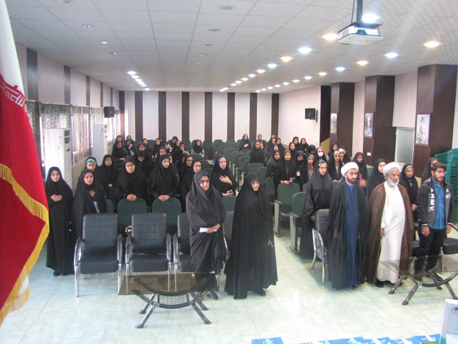 چهارمین سال برگزاری  طرح بینش مطهر در واحد دانشگاهی زینب کبری(س)کازرون با حضور نماینده نهاد رهبری در امور پردیس های استان فارس  2