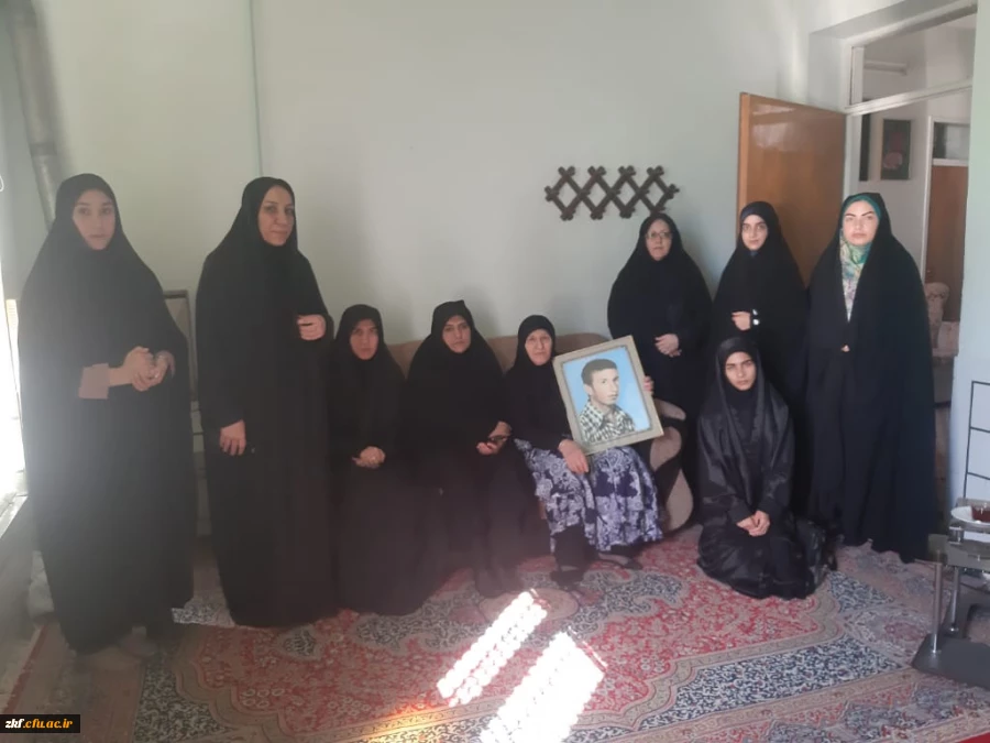 دیدار با خانواده شهید محمدرضا رضوی فرد به مناسبت هفته بسیج  2