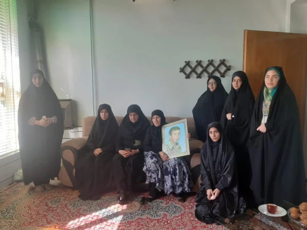 دیدار با خانواده شهید محمدرضا رضوی فرد به مناسبت هفته بسیج  3