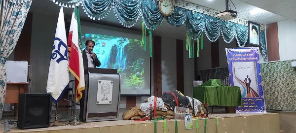 برگزاری شب شعر دانشجویی با عنوان معراج شقایق ها  5