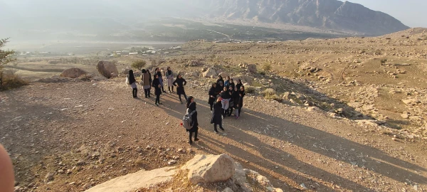 برنامه کوه پیمایی دانشجویان به غار شاپور در کازرون 2