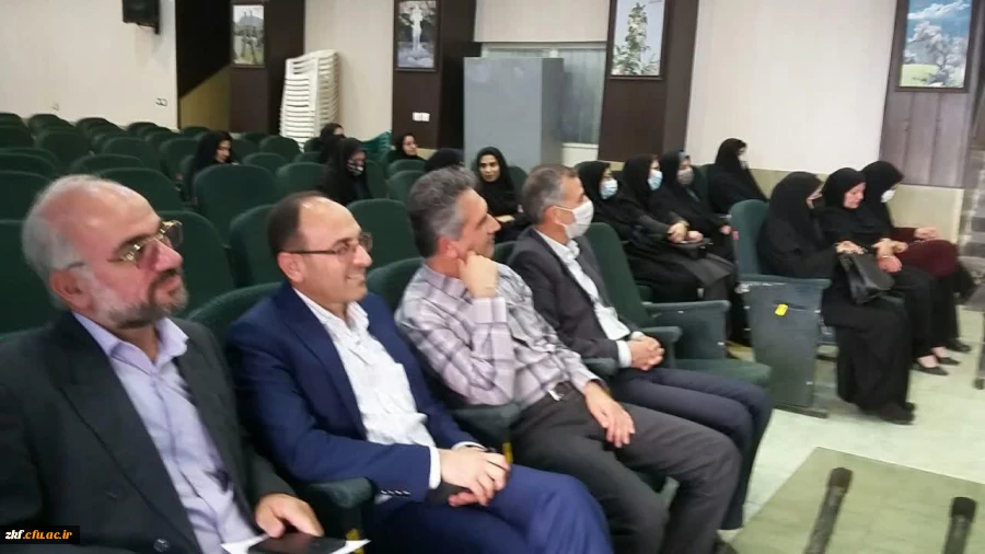 برگزاری جلسه آموزشی در دانشگاه فرهنگبان واحد زینب کبری (س) گازرون
با حضور معاون آموزشی پردیس شهید باهنر شیراز  2