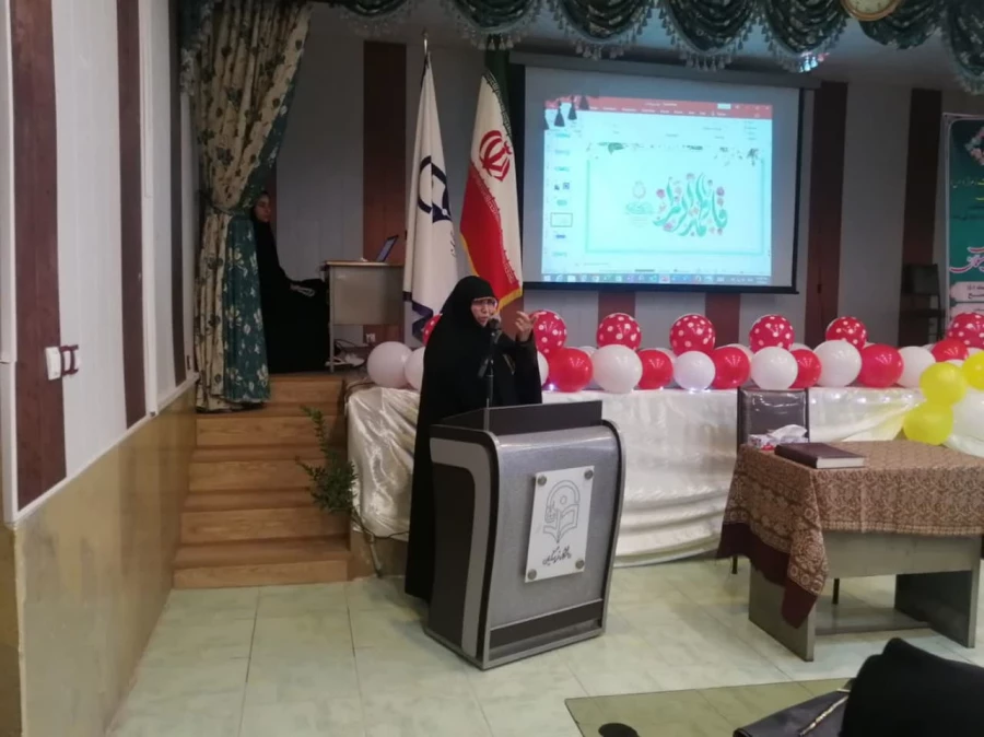 نشست گفتمان الگوی سوم زن مسلمان به مناسبت روز زن و میلاد حضرت فاطمه زهرا (س) 
 2