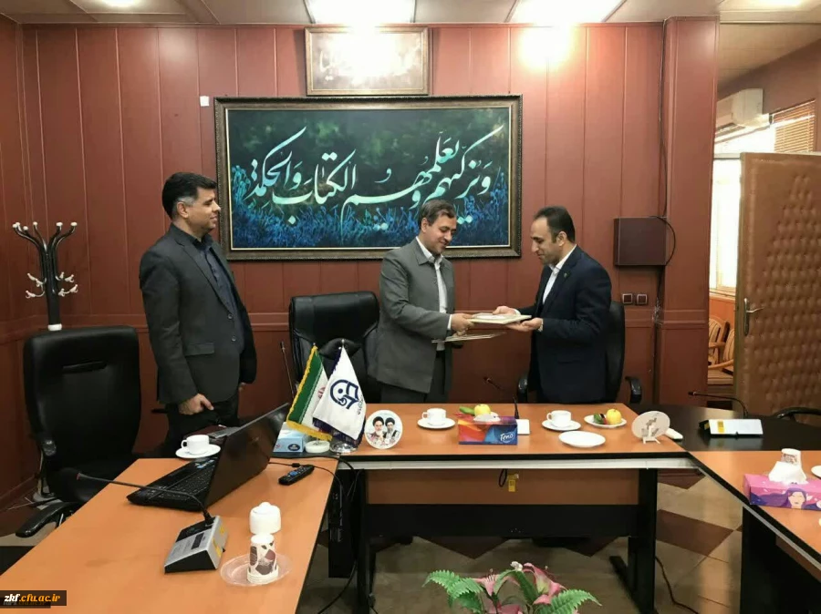 تفاهم نامه دانشگاه فرهنگیان فارس با اداره کل کتابخانه های استان فارس 2
