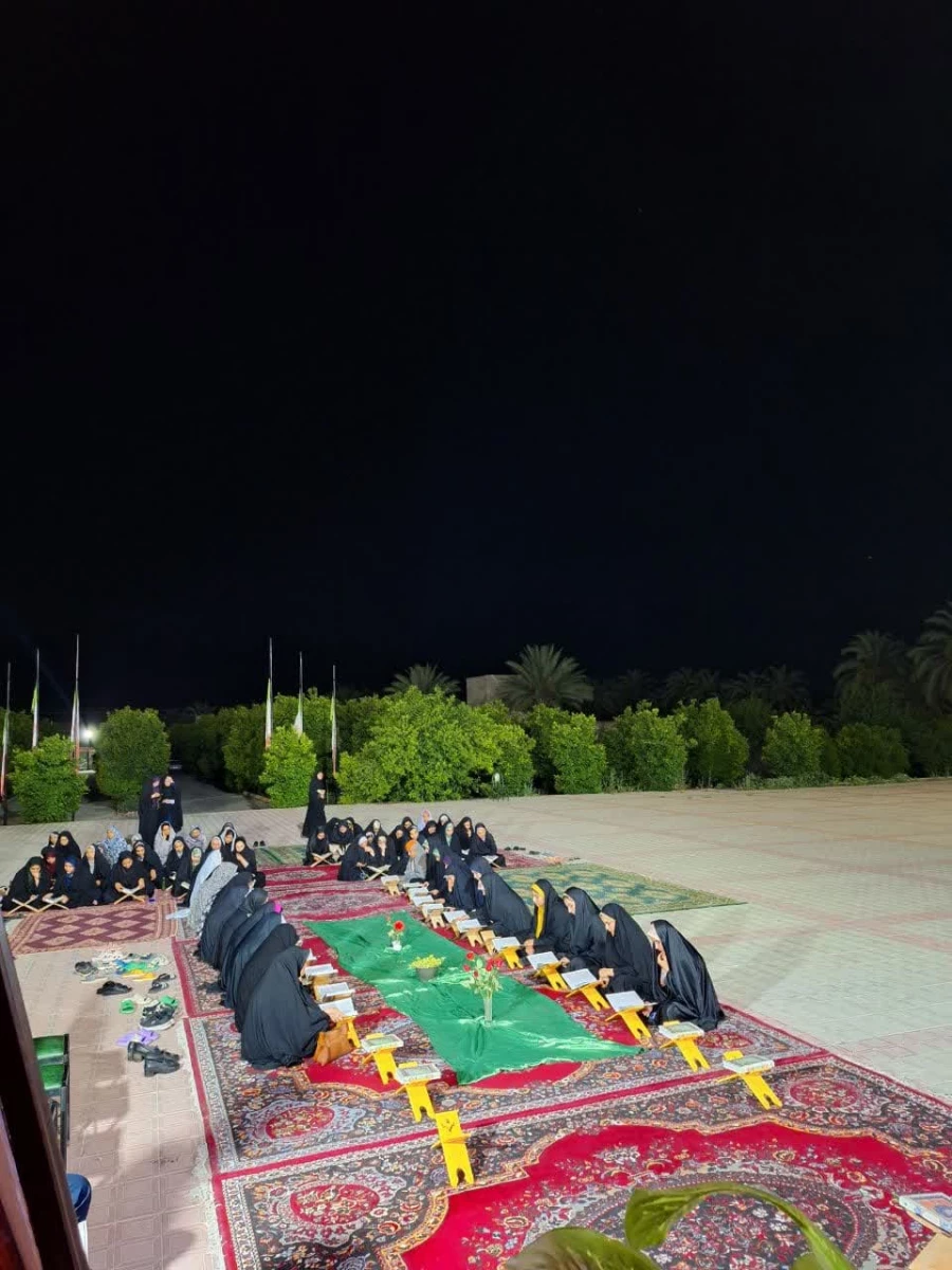 برگزاری محفل انس با قرآن به یاد شهیدان خدمت در واحد دانشگاهی زینب کبری (س)  2