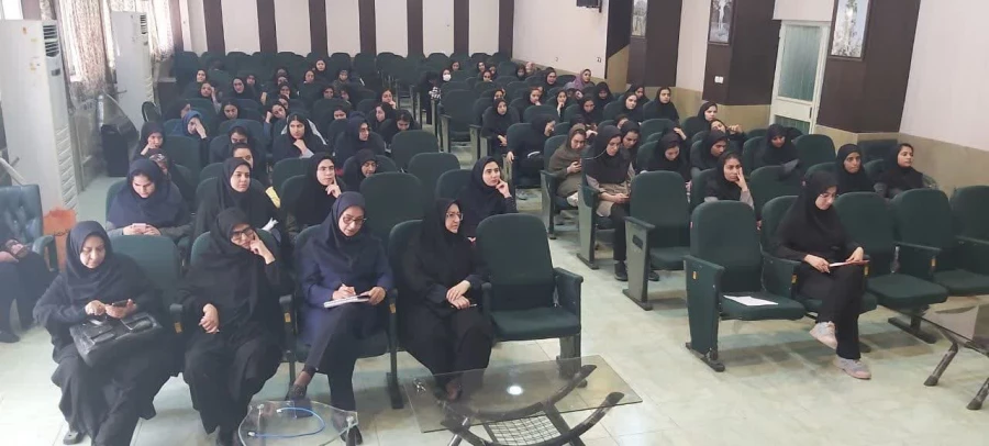 کارگاه آموزشی کتاب های تصویری ، یادگیری و لذت توامان در مدرسه 4