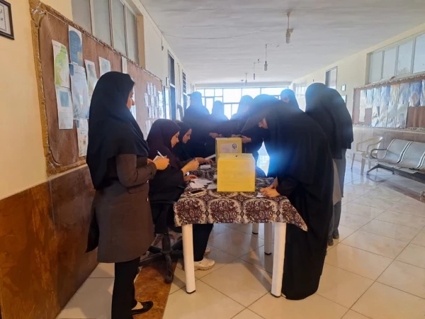 انتخابات هشتمین دوره همیاران بهداشت و سلامت جسم و روان در مرکز زینب کبری (س) کازرون 6